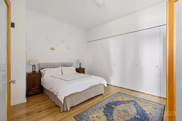 New York, NY 10001,252 7th Ave #3K