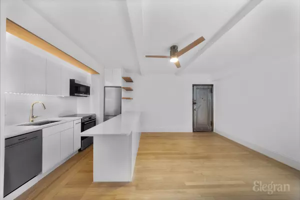 325 W 45th St #520, New York, NY 10036-0046