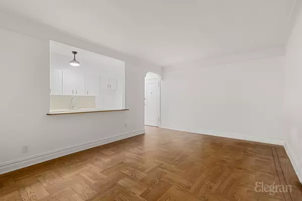 Jackson Heights, NY 11372,34-20 83rd St #2I