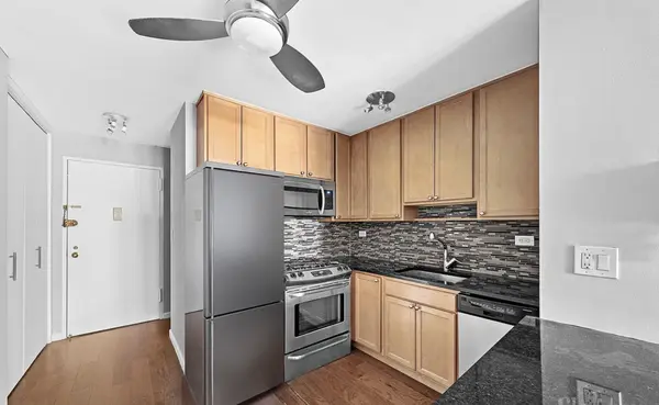 145 E 15th St #6J, New York, NY 10003