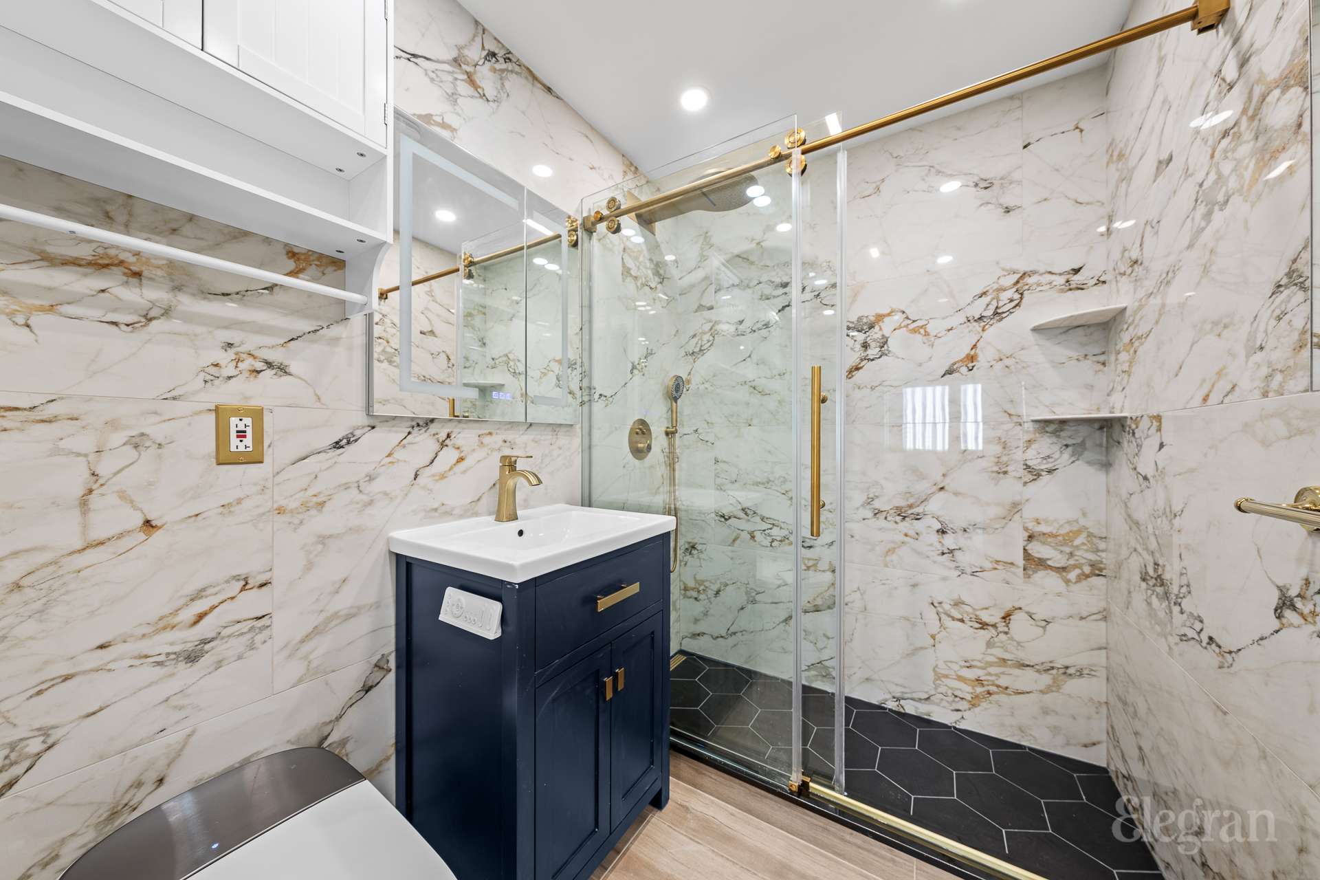 58 West 58th Street 26F Midtown West New York NY 10019
