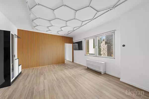 New York, NY 10019,58 W 58th St #26F