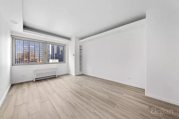 New York, NY 10019,58 W 58th St #26F