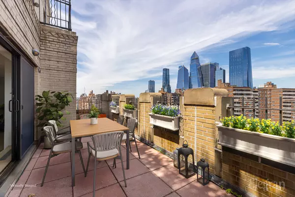 New York, NY 10001,300 W 23rd St #19J