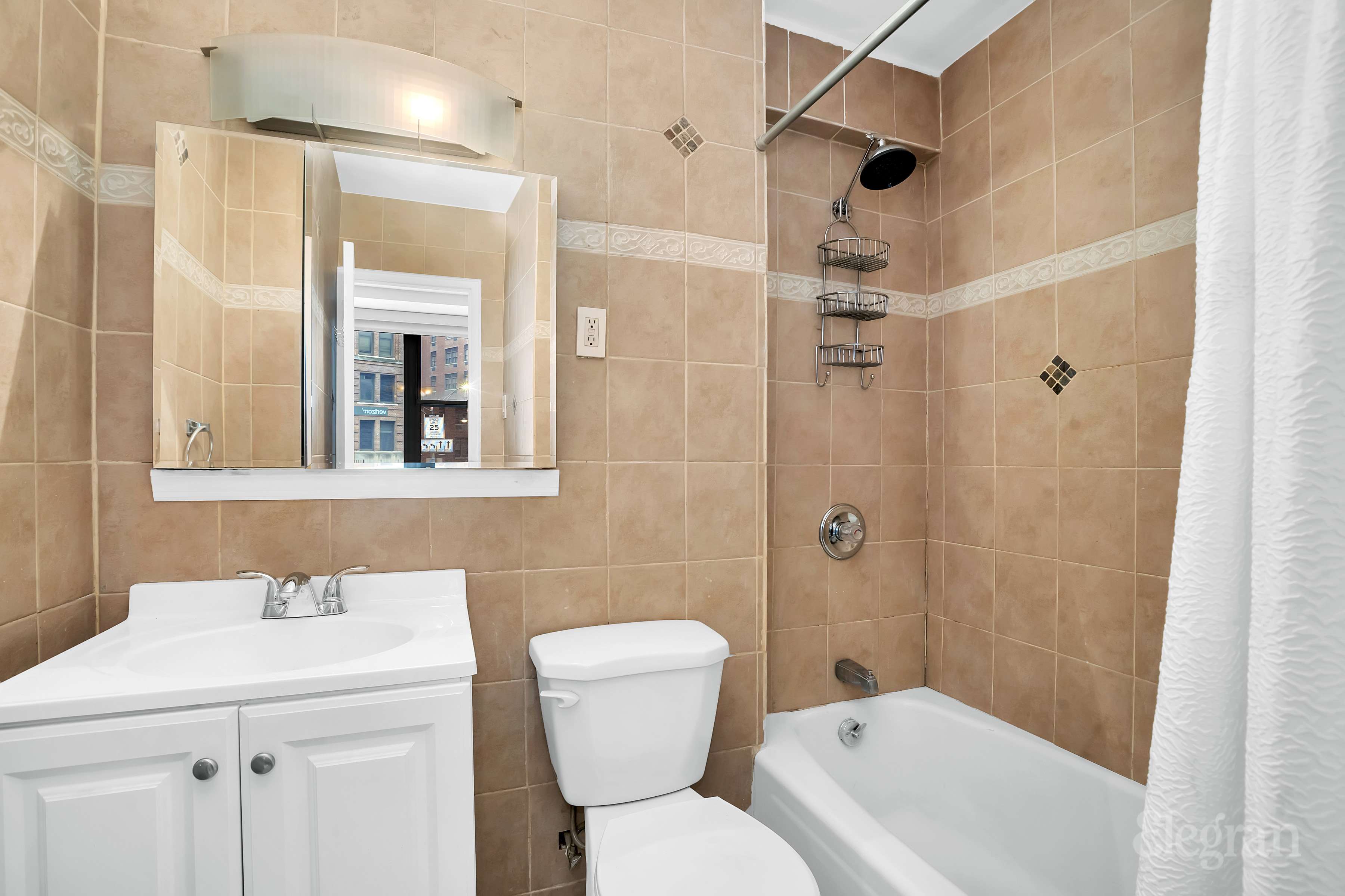225 East 36th Street 1-A Murray Hill New York NY 10016