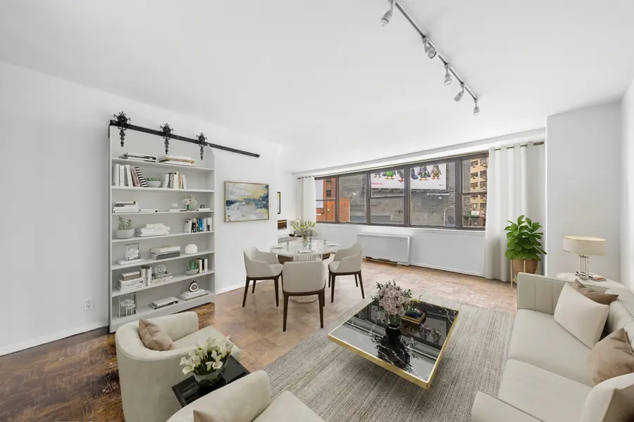 225 E 36th St #2P, New York, NY 10016