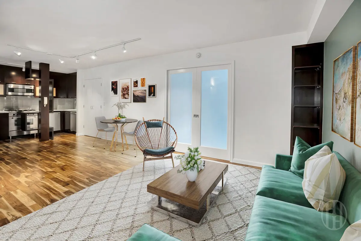 155 E 34th St #8E, New York, NY 10016