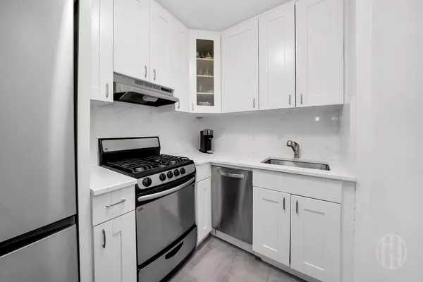 New York, NY 10016,305 E 40th St #10-W