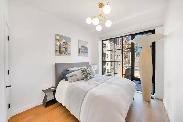 New York, NY 10018,441 W 37th St #6