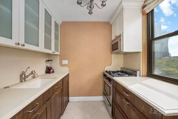 New York, NY 10016,225 E 36th St ##7L
