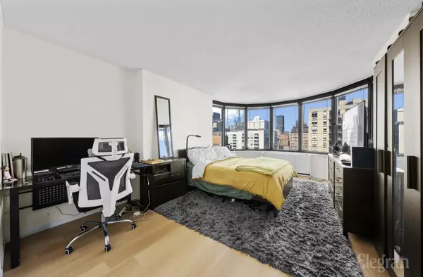 New York, NY 10016,330 E 38th St #34F