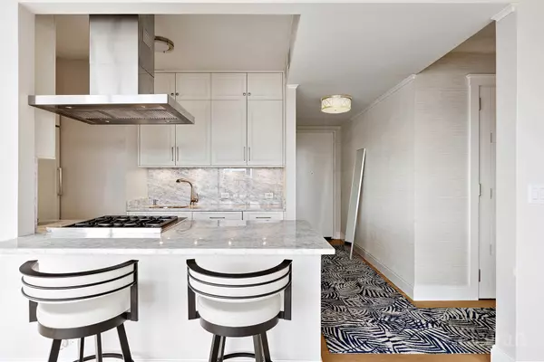 New York, NY 10021,200 E 69th St #28B