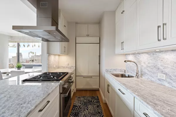 New York, NY 10021,200 E 69th St #28B