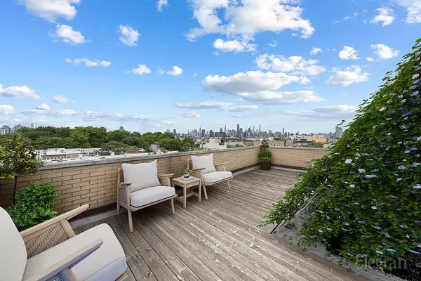 240 Kingsland Ave #3R, Brooklyn, NY 11222