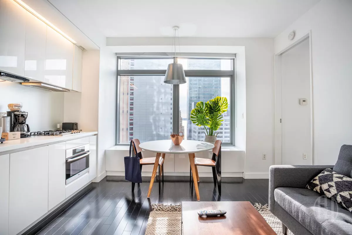 New York, NY 10006-1502,123 Washington St #27/28/29