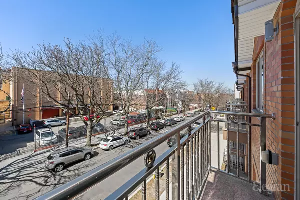 Woodside, NY 11377,39-57 57th St #2