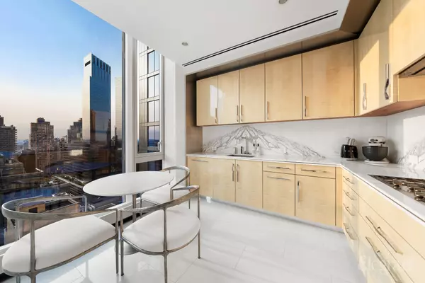 New York, NY 10019-2136,217 W 57th St #34F