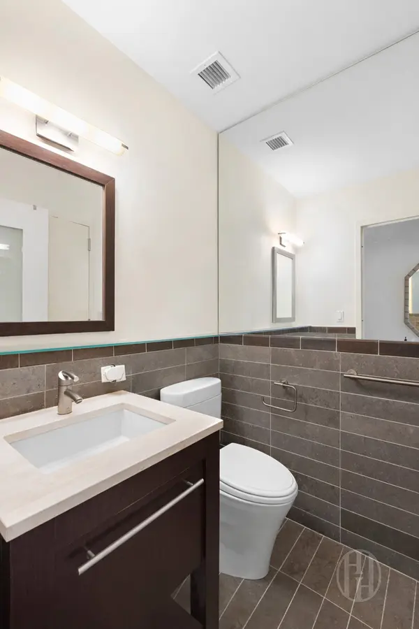 101 W 24th St #19C, New York, NY 10011-1909