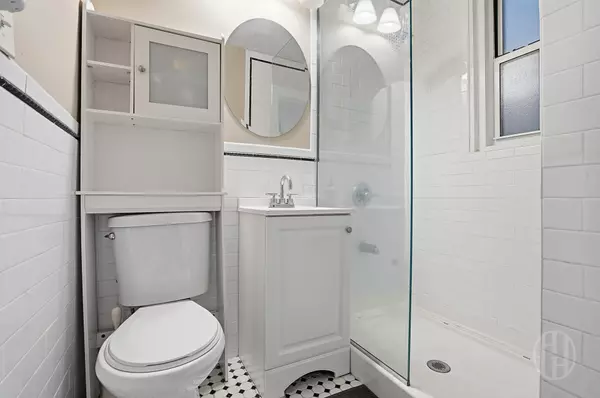 New York, NY 10014-1769,354 W 12th St #4D