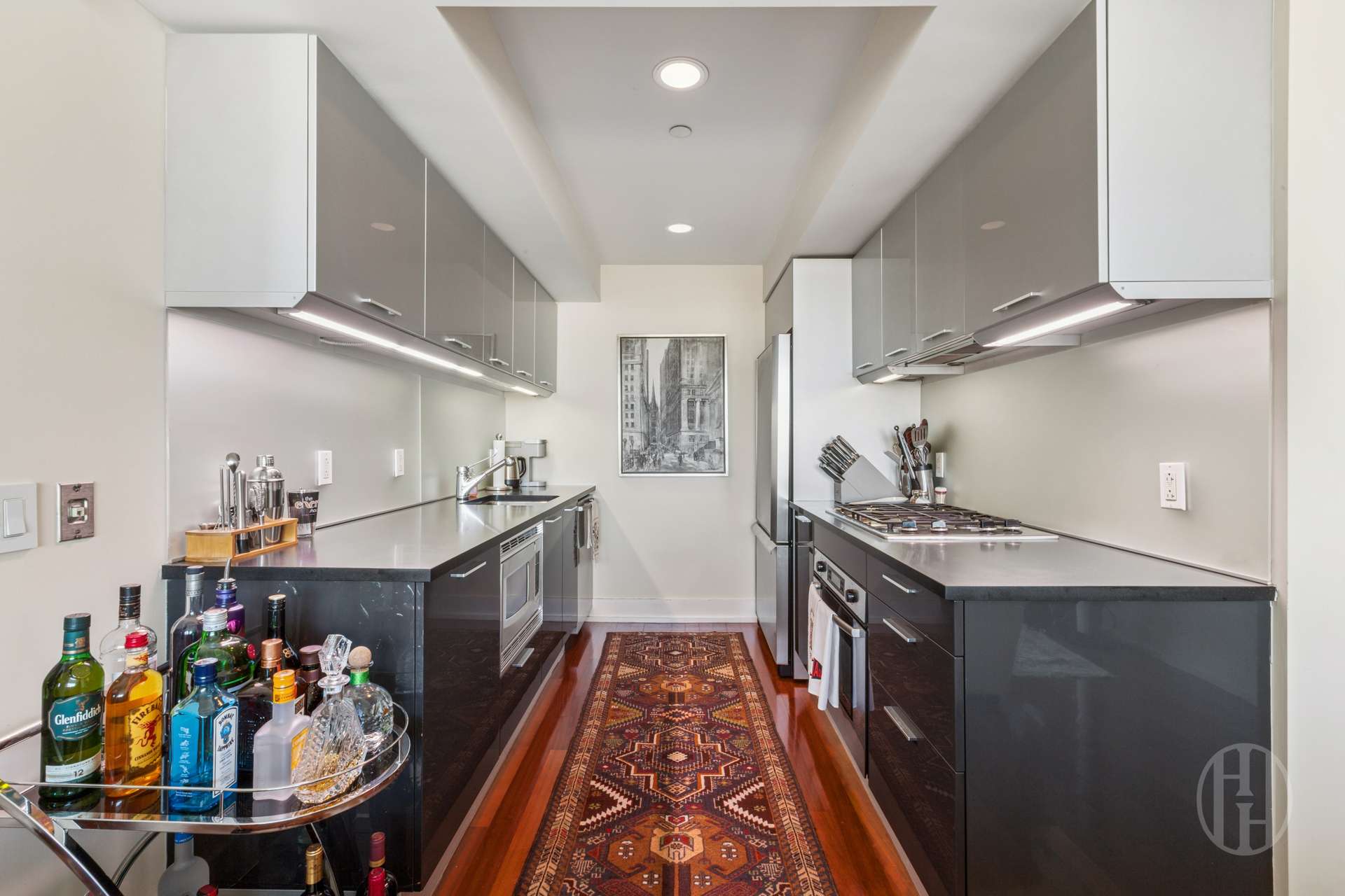 350 West 42nd Street 56C Clinton New York NY 10036