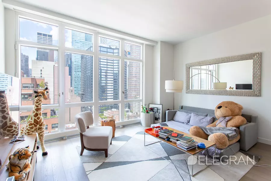 305 E 51st St #18C, New York, NY 10022