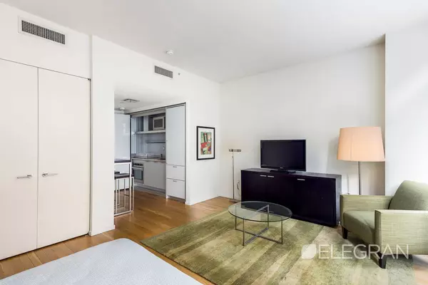 18 W 48th St #6C, New York, NY 10036
