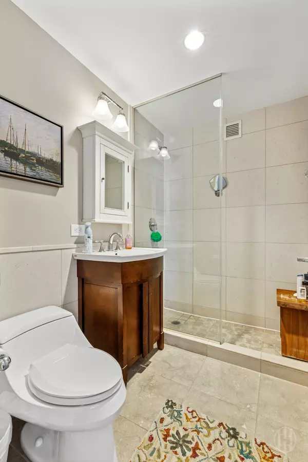 New York, NY 10036,350 W 42nd St #56C