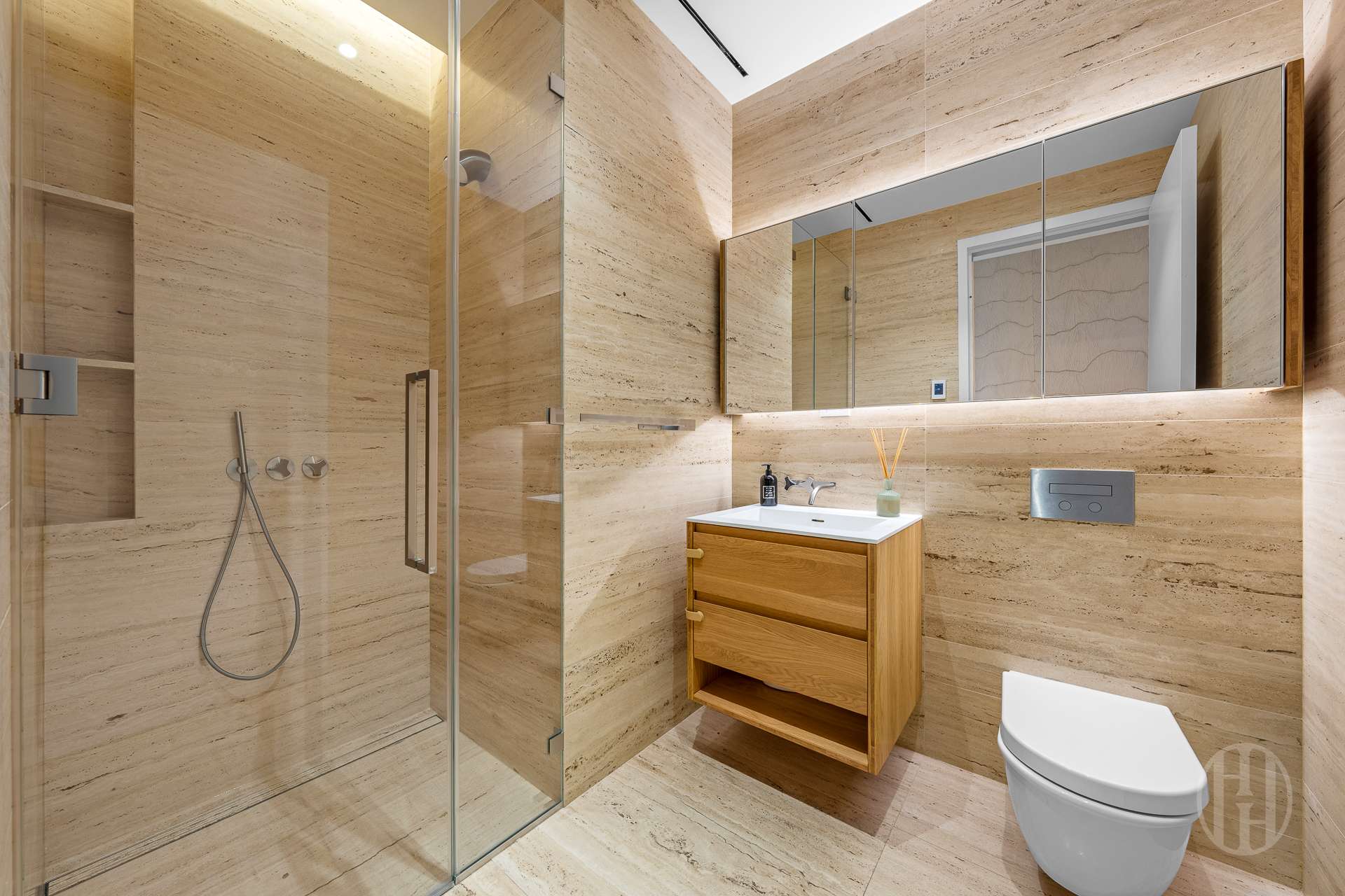 32 East 1st Street 4D E. Greenwich Village New York NY 10003