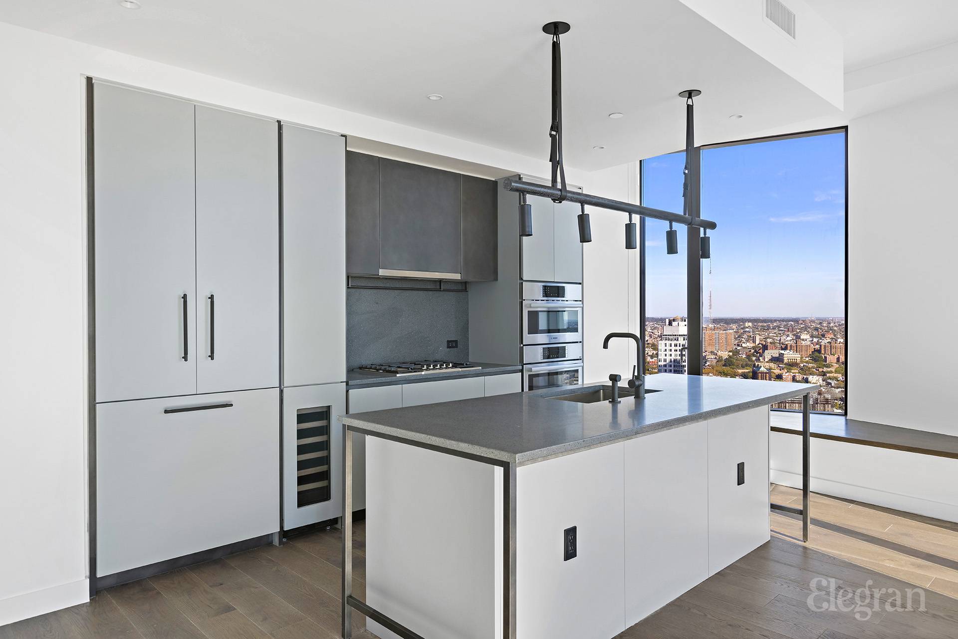 11 Hoyt Street 39F Downtown Brooklyn NY 11201