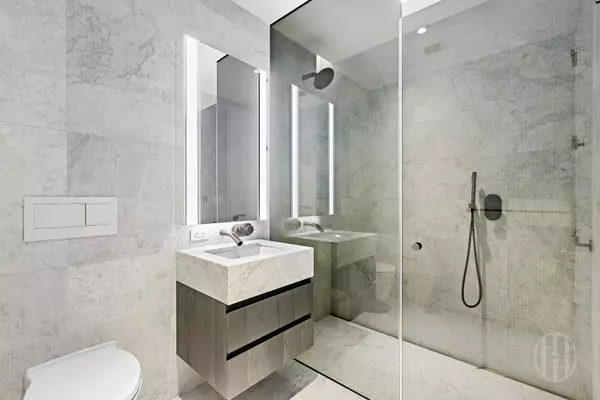 New York, NY 10038,130 William St #16A