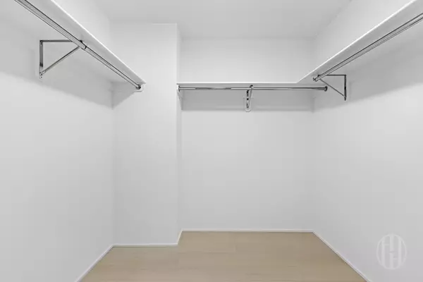 New York, NY 10038-2617,130 William St #16A