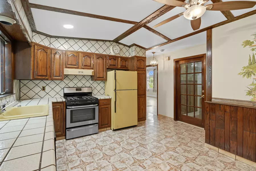 363 Gramatan Ave #1, Mount Vernon, NY 10552