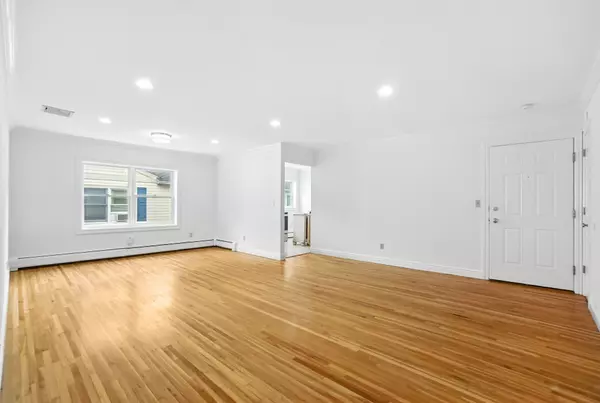 Pound Ridge, NY 10576,76 Westchester Ave #B