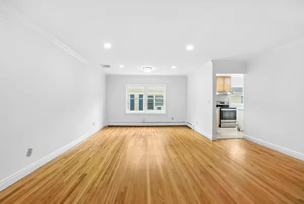 Pound Ridge, NY 10576,76 Westchester Ave #B