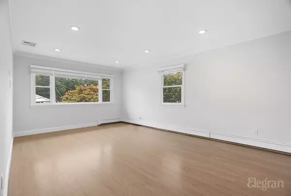 Pleasantville, NY 10570,38 Meadow Ln #2