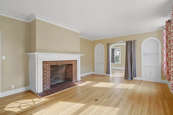 Mount Vernon, NY 10552,363 Gramatan Ave #1