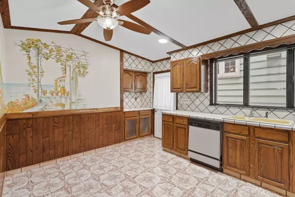 Mount Vernon, NY 10552,363 Gramatan Ave #1