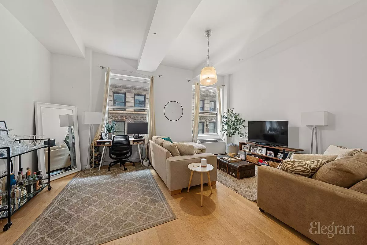 New York, NY 10005-1923,15 Broad St #1822