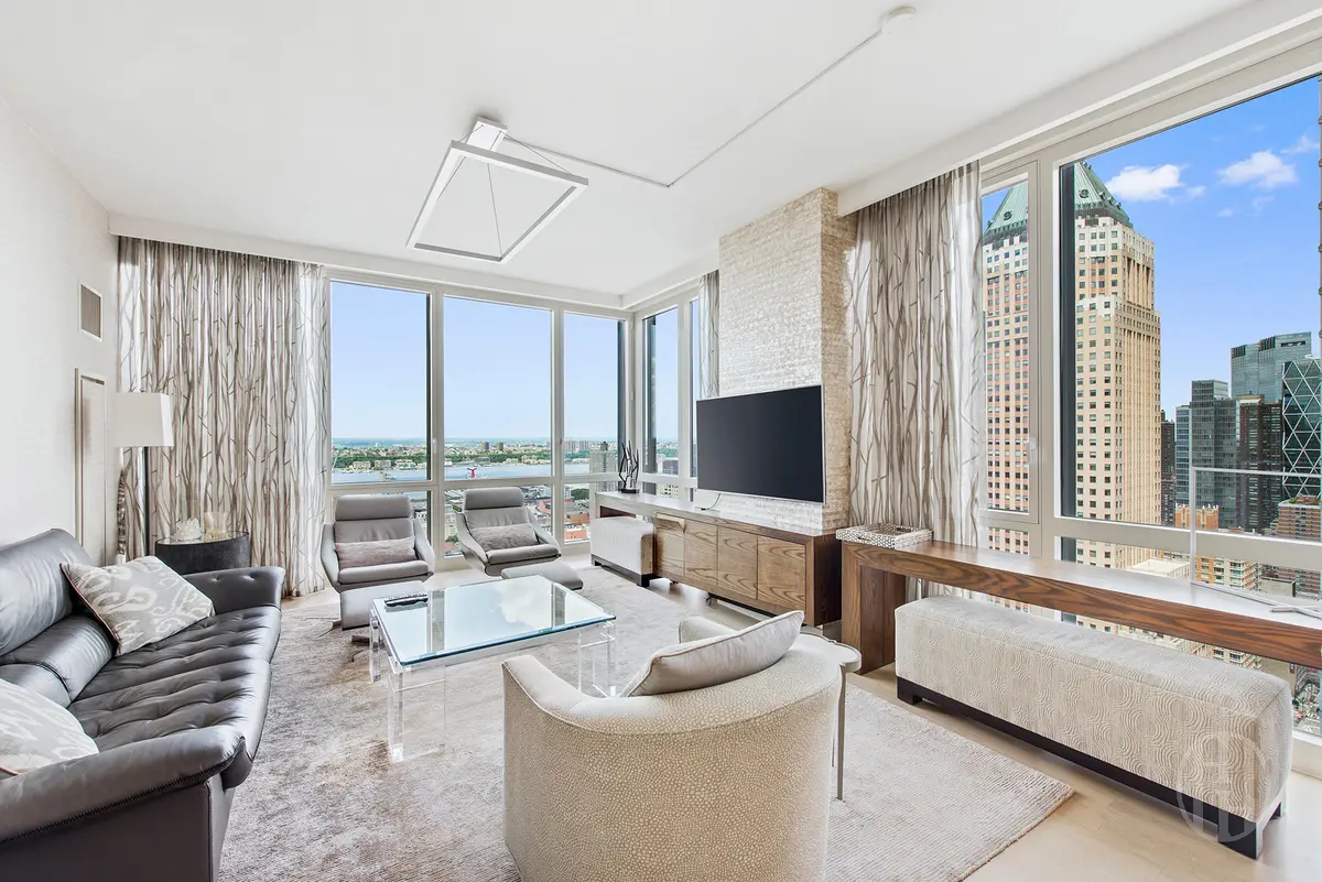 247 W 46th St #3801, New York, NY 10036