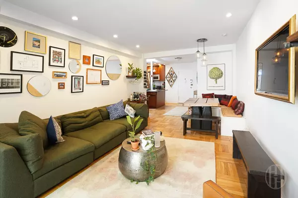 New York, NY 10003,211 E 18th St #1M