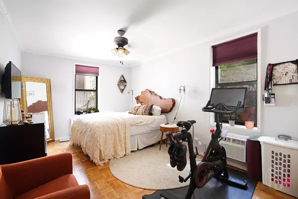 New York, NY 10003,211 E 18th St #1M