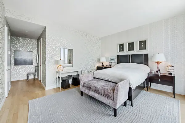 247 W 46th St #3801, New York, NY 10036