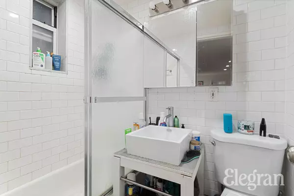 New York, NY 10016,324 E 35th St #2A