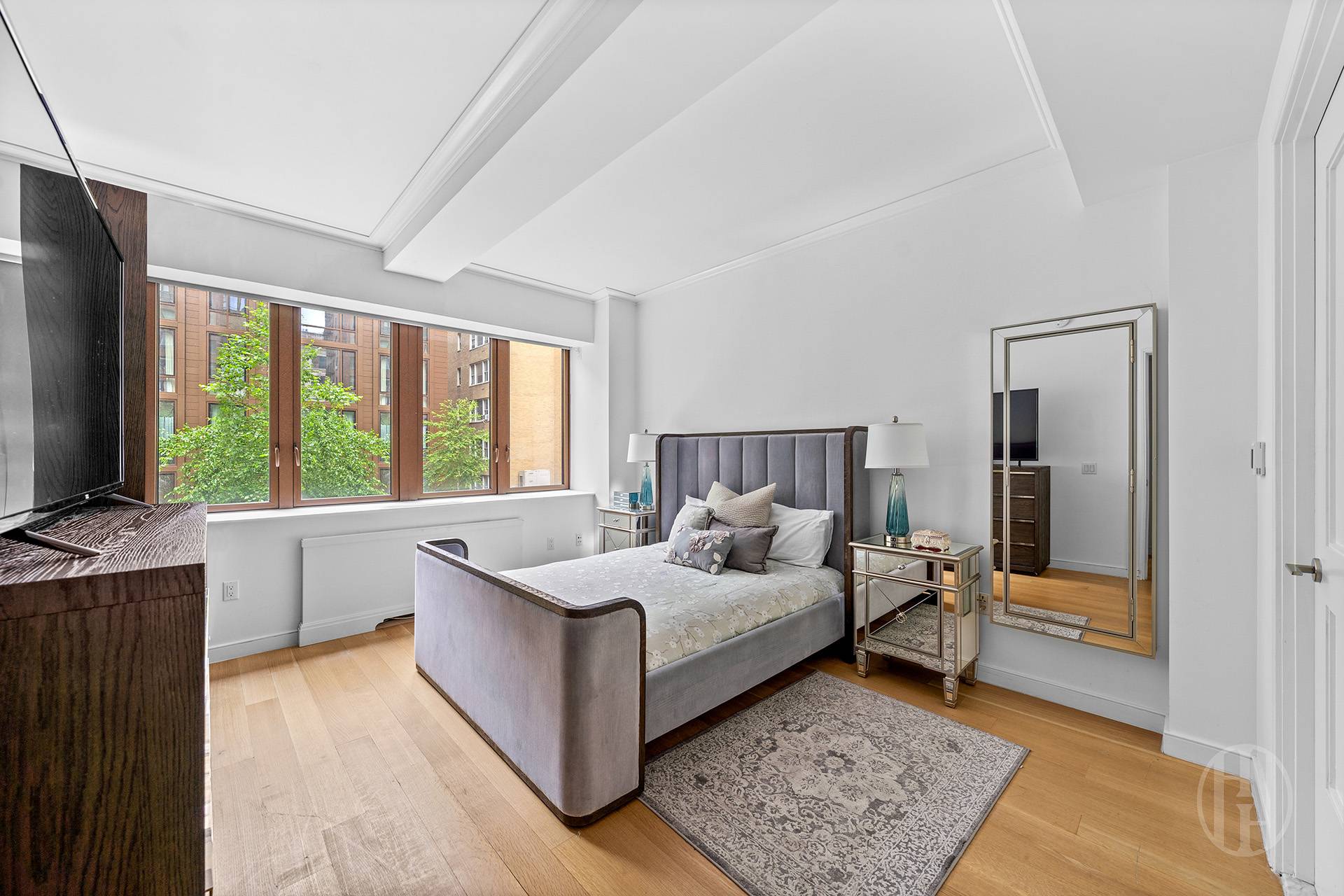 225 East 19th Street 203 Gramercy Park New York NY 10003