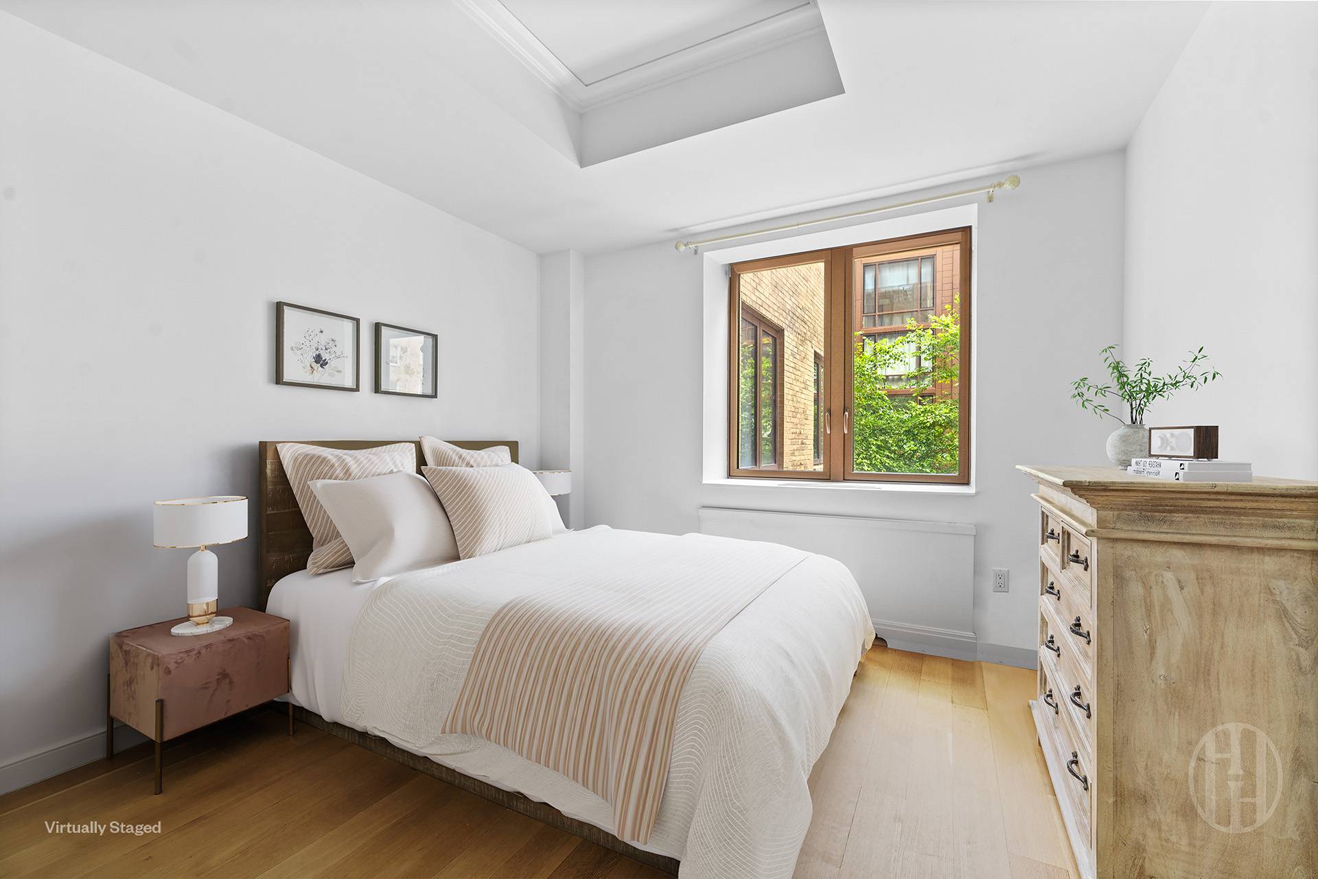 225 East 19th Street 203 Gramercy Park New York NY 10003