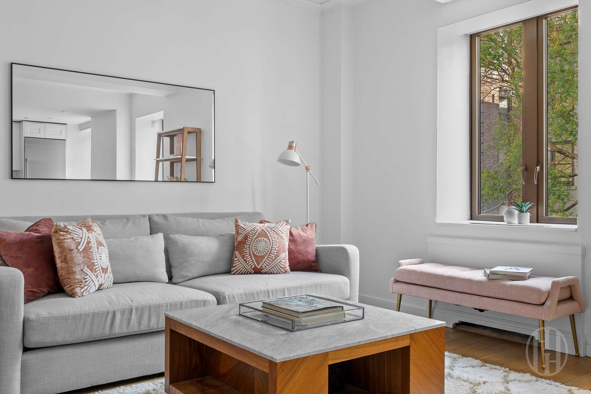 225 East 19th Street 203 Gramercy Park New York NY 10003