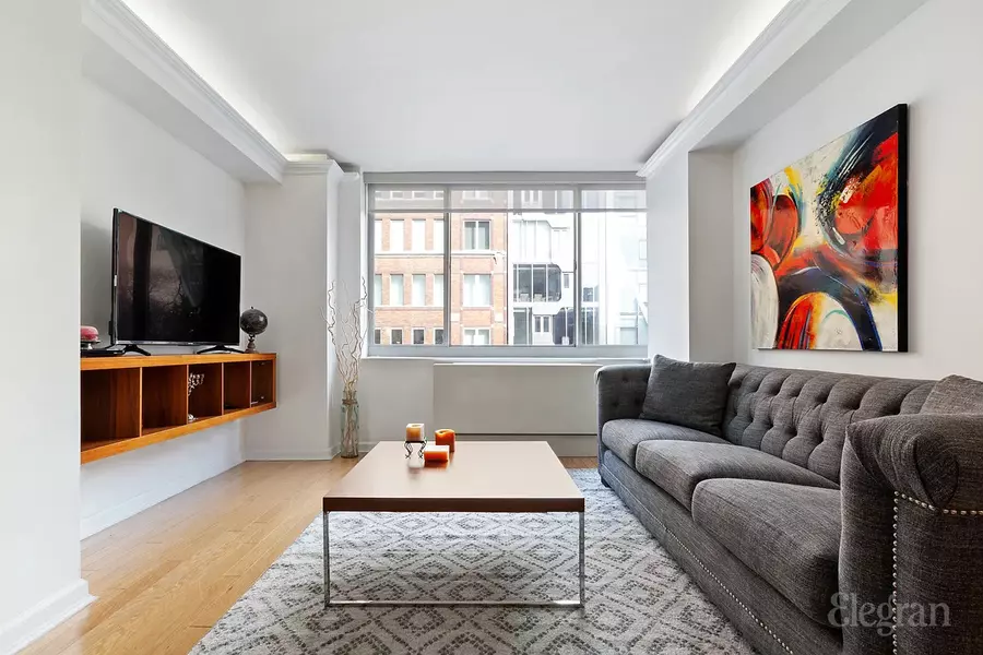 520 W 23rd St #4E, New York, NY 10011