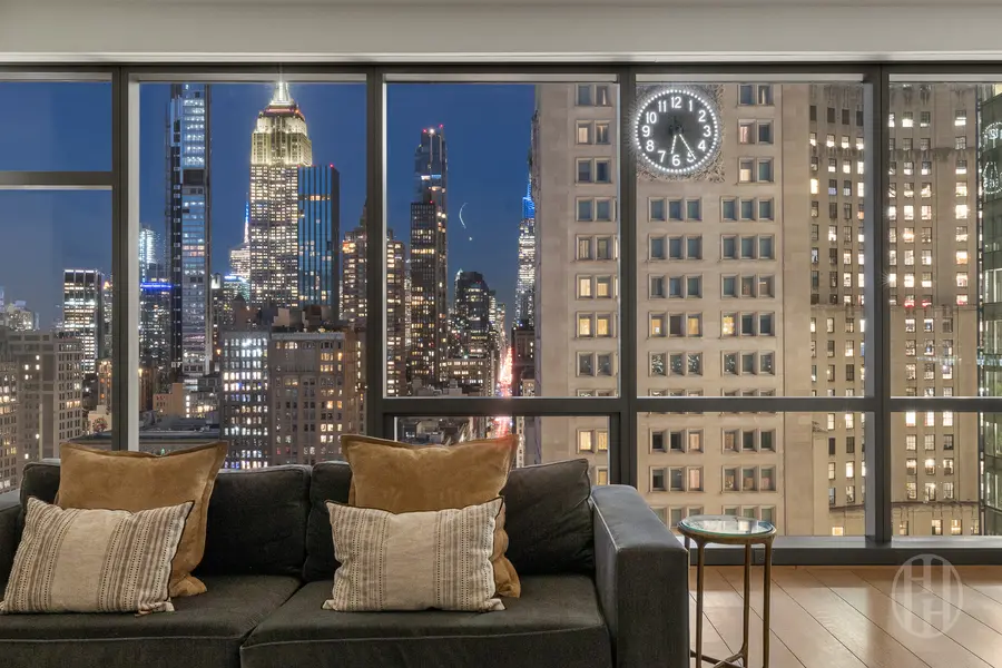 23 E 22nd St #28B, New York, NY 10010