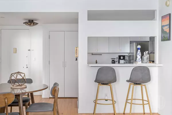 New York, NY 10011,520 W 23rd St #2C