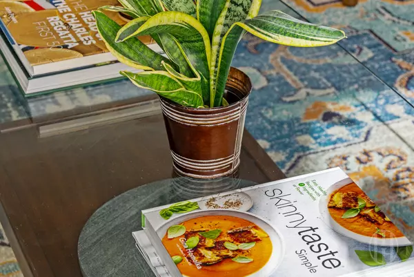 New York, NY 10011,520 W 23rd St #2C